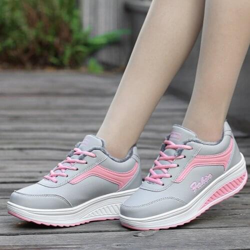 Casual Shoes Walking Shoes Outdoor High Quality Heightens 2021 new women