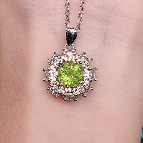 Exquisite Flower Pendant Necklace Inlay Round Green Cubic Zirconia Charm Jewelry For Women Wedding Engagement Anniversary Gifts