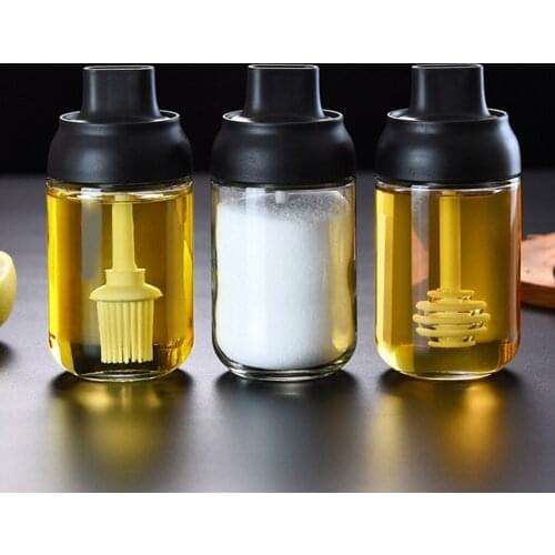 250ML Silicone Spice Jar Sauce Bottle Sealed Seasoning Bottle with Spoon Cap for Kitchen Oil Bottle