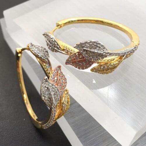 Lanyika Fashion Jewelry Elegant Clover Oval Big Ear Loops Micro Plated Wedding Banquet Earrings Romantic Bridal Daily Best Gift