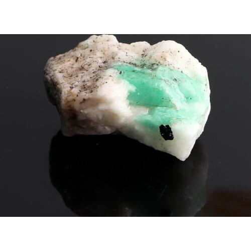 1PC Natural Raw Green Emerald Rough Rare Minerals Specimen Gems DIY Healing Stone Decor Gift