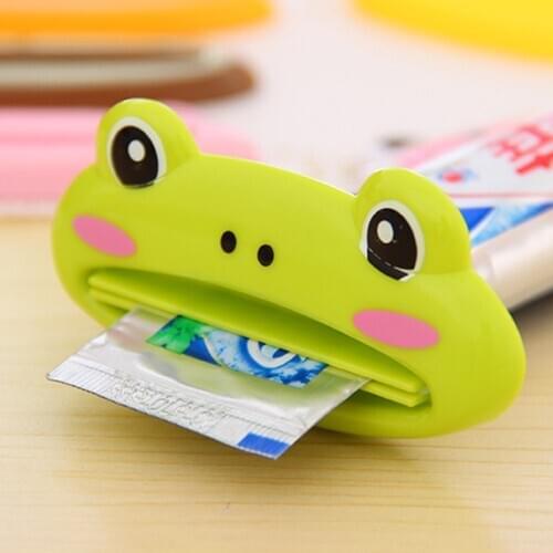 2 piece set random color creative fashion cartoon manual toothpaste squeezer facial cleanser squeezer