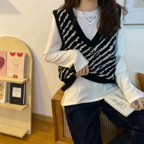Zebra Pattern Vintage Vest Loose Knitted Womens Outer Wear Mori Style Sweater V-neck Autumn and Winter Woman Top Large Size