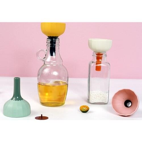 Kitchen Funnel Flexible Foldable Small Rubber Funnel PP Plastic Liquid Hopper Long Neck Funnel With Strainer Justdolife