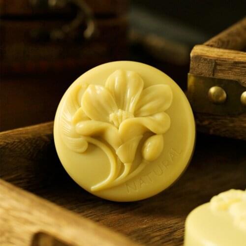 Round Embossed Flower Silicone Soap Mold DIY Fondant Cake Form Soap Molds Handmade Soaps Making Tools Plaster Aromatherapy Craft