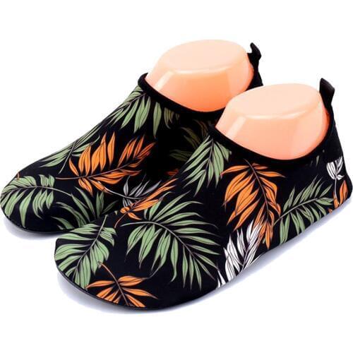 TaoBo Diving Socks The Leaves Pattern Shoes Wading Shoes Men Breathable Beach Slippers Upstream Shoes Woman Swimming Sandals