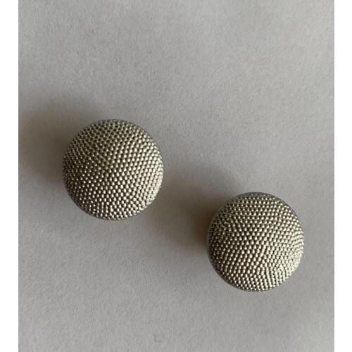 A pair of World War II German officers grain shoulder plate button silver 18mm-33526
