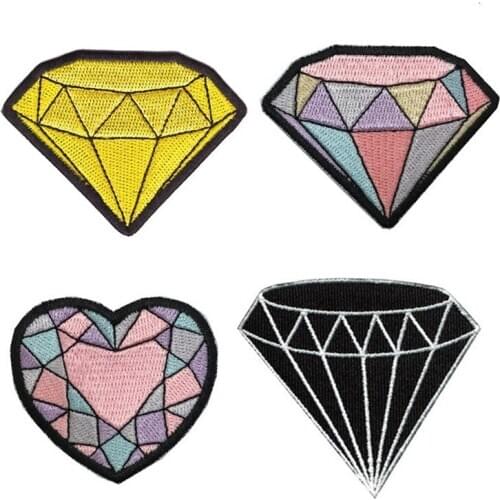 50pcs/lot Luxury Diamond Embroidery Patch Rainbow Heart Backpack Clothing Decoration Iron Heat Transfer Applique Diamond