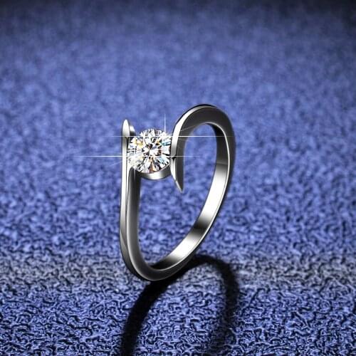 Engagement Wedding Jewelry 0.5 Carat D Color Moissanite Ring Woman 925 Silver Ring Goddess Gift