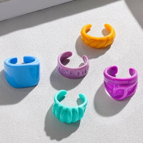 Korea Style Colorful Acrylic Resin Irregular Open Rings for Women Girls Fashion Hand Painted Croissant Ring Jewelry Gifts