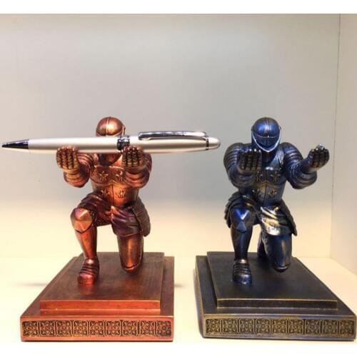 Creative Executive Knight Pen Holder Personalized Desk Accessory Pen Stand Pen Holder Desk Organizer for Decorative Gift