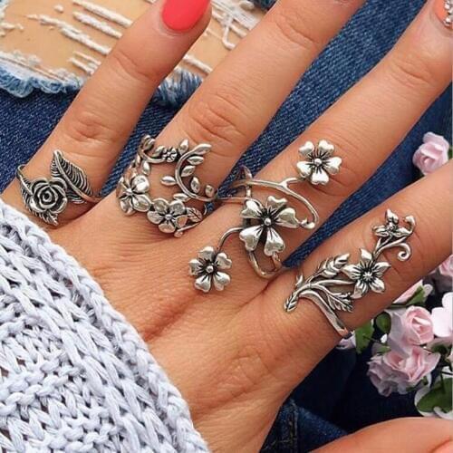 New Antique Silver Colour 4 Pcs/ Set Punk Flowers Leaves Hollow Rose Silver Ring Set Women Glamour Party Jewelry Valentine Gift