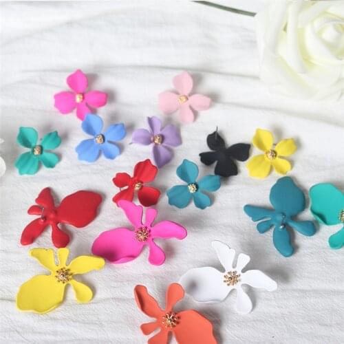 Trendy Painted Flower Stud Earrings for Women Girl Korean Colorful Petal Flower Earrings Elegant Woman Jewelry Accessories New