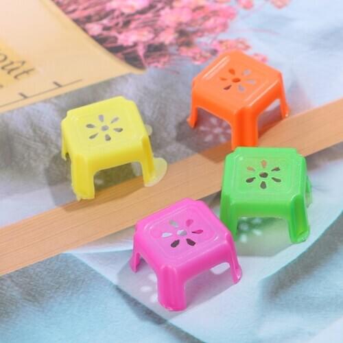 4Pcs/set 1.2*1.8cm Mini Plastic Dollhouse Furniture Toy Small Square Stool Model Play Dollhouse stool