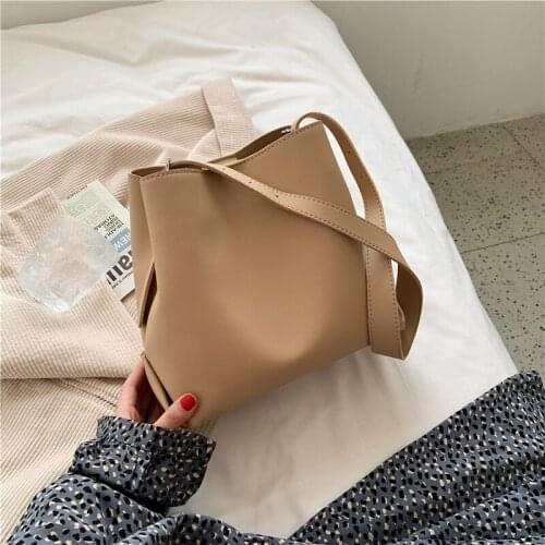 High Quality Leather Bucket Shoulder Bags for Women 2021 Simple Large Capacity Handbag Travel Fashion Crossbody Bag Sac Epaule