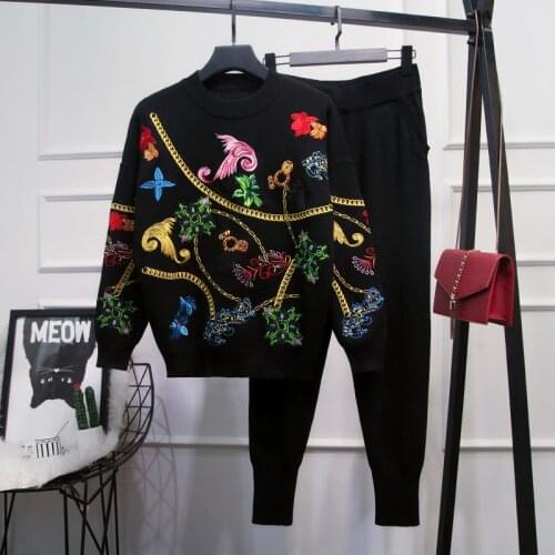Autumn wonter women high quality embroidery sweaters+casual pants two piece set Chic womens leisure suit B547