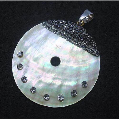 1PC natural yellow lip shell pendants with blue stone also freshwater pearl round shape saltwater mother of pearl shell items