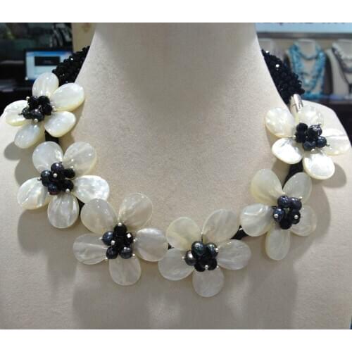 Free Shipping Natural Sea Shell Flowers Chocker Necklace Craft Flower With Black Crystal Women Jewelry Seashell flowers