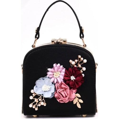 Women Handbags 2020 Designer Luxury Frame Purse Cute Metal Buckle Chain Appliques Shoulder Messenger Bag Lady Casual Banquet Bag