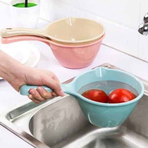 Plastic Bathing Water Scoops Kitchen Gadgets Bathroom Long Handle Thick Water Scoop Baby Kids Shampoo Bath Spoon Home Accessory