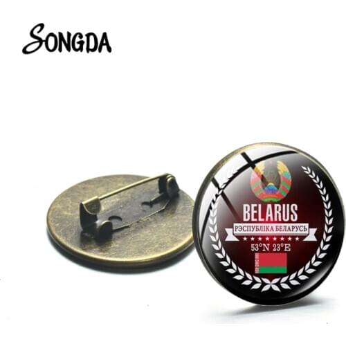 High Quality Republic of Belarus Symbol Brooch Pin White Knight Pattern Glass Cabochon Brooches for Army Fans Clothing Pin Badge