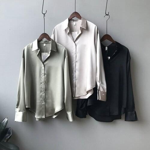 Satin Shirts Fashion Long Sleeve Blouse Women Autumn Vintage Button Up White Loose Womans Shirts Female Silk Shirt Women