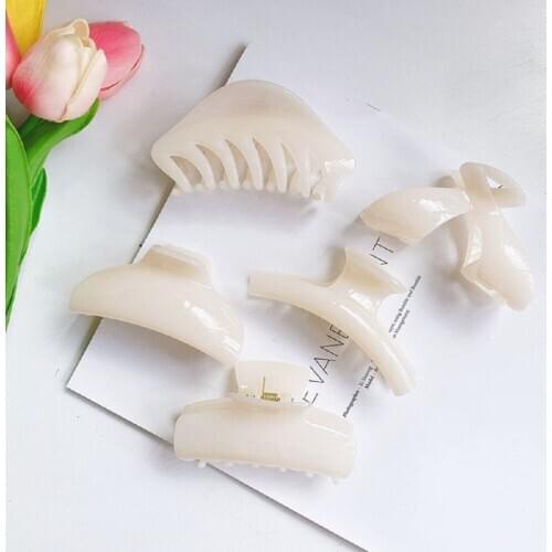 Fashion Grab Hair Claws Cream Color Hairpin Hair Claw Simple Girls Barrette Sweet Hair Clips New Headdress Accessories