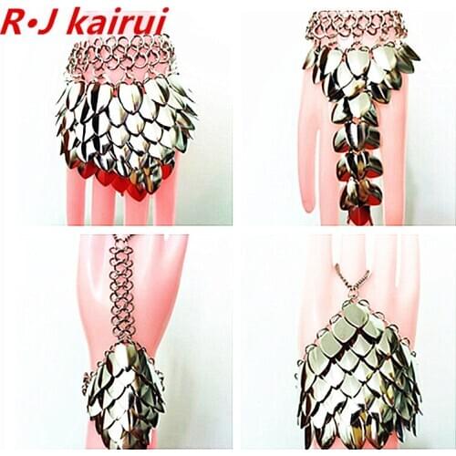New Style RJHA01 Silver Fish Scale Handmade Hand Chains Jewelry Unique Scalemail Mermaid Hand Jewelry