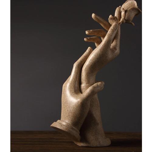 Abstractive Sandstone Lovers' Hands Model Statue Souvenir Ornament Gift and Craft for Bedroom Decor and Marriage Anniversary