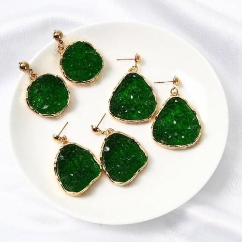 New Irregular Resin Fragments Green Earrings Exaggerated Geometric Retro Earrings Dangle Imitation Jadeite Stone Pendant Jewelry