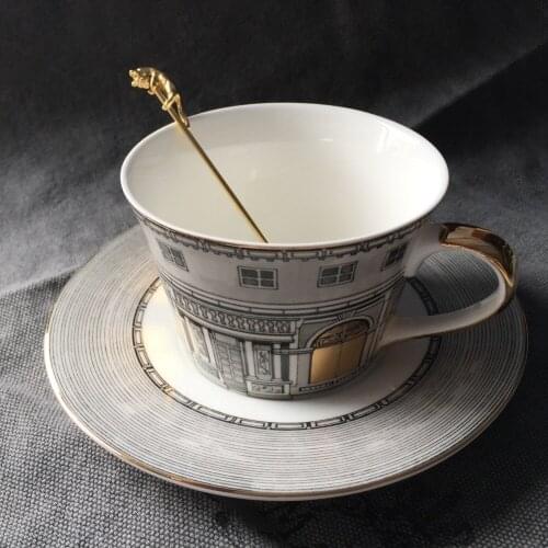Tea Cup Nordic Bone Gold Window Retro Swan Castle Classic Wind Coffee Cup Home Decoration (Does not contain a spoon)