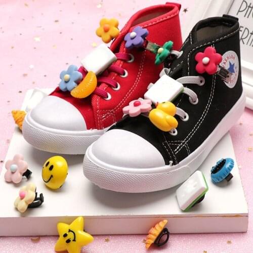 Hot Sale 1 Pair 3 D Croc Charms Cute Cartoon Shoes Decorations Lovely Cartoon DIY Shoes Accessories Shoes Croc