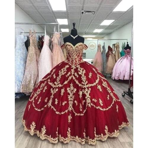Burgundy Puffy Princess Quinceanera Dresses Off Shoulder Luxury Gold Lace Applique Lace-up Sweet 16 Prom Vestidos de 15 años