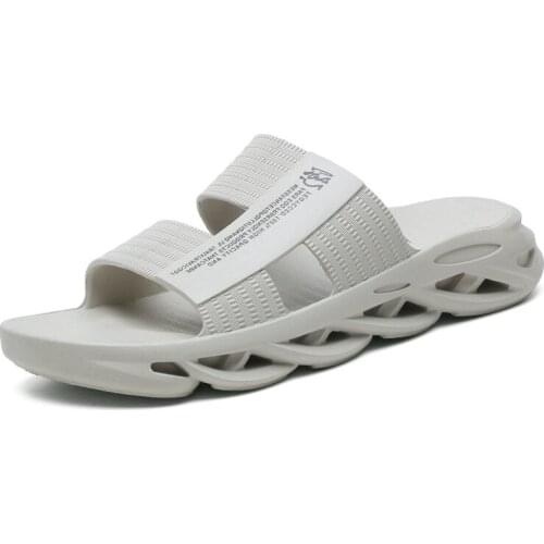 2021 Summer Mens New Cool Word Vamp Fashion Sandals Comfortable Wear-Resistant Flip-flop Waterproof Outdoor Beach Slippers