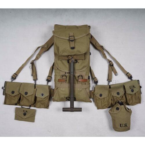 WWII WW2 US ARMY SOLDIER EQUIPMENT M1928 BAG BELT FIRST AID KIT AND 0.8L KETTLE X- TYPE STRAPS SIX CELL POUCH SPADE MILITARY