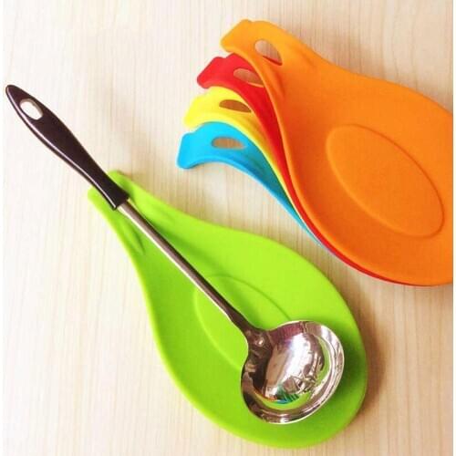 New Kitchen Utensil Silicone Mat Insulation Spoon Rest Holder Heat Resistant Tray Placemat Non-stick Silicone Cooking Tool