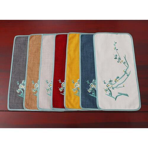 Fine Embroidery Plum Blossom Chinese Placemats Cotton Linen Dining Table Mat Bowl DIsh Plate Pallet Western Coffee Tea Pads