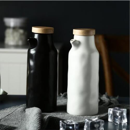 Ceramic Gravy Porcelain Olive Oil Pot Soy Sauce Vinegar Seasoning Can Oil Bottle Wood Lid Seasoning Box Kitchen Storage Tools