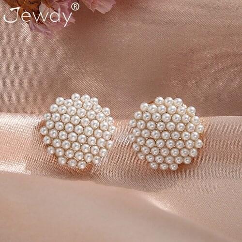 Woman Clip Earrings Simulated-Pearl Gold Round Earring Classic Fashion Vintage Jewelry Womens Sister Gift For Non Pierced People