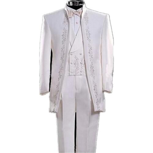 Mens designer suits Fashionable mens suit White embroidery of the bridegroom best man suit ball gown Custom costume homme luxe