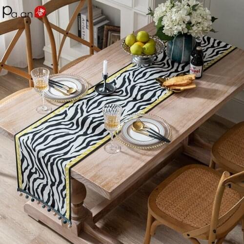 Geometric Zebra Pattern Fall Table Runner Dinning Table Decoration Kitchen Runner Dining Table Decor Polyester Bed Flag Cover