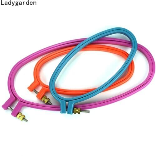 Embroidery Frame Ring Plastic Oval Embroidery Hoop Random Color Adjustable Circle Hoop Frame Cross Stitch Handcraft Sewing Tools