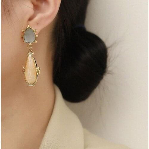 Vintage Fashion Irregular Natural Stone Shell Drop Earrings Geometric Brown Acrylic Resin Gold Plated Earrings Party Jewelry