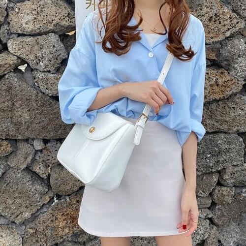 2021 new spring and summer all-match net red one-shoulder diagonal large-capacity middle-aged bag tide