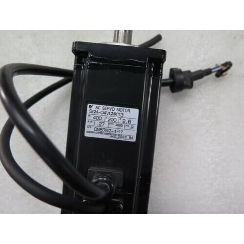 SGM-04VGNK13 servo motor , used in good condition . 80% appearance new , good working , free shipping