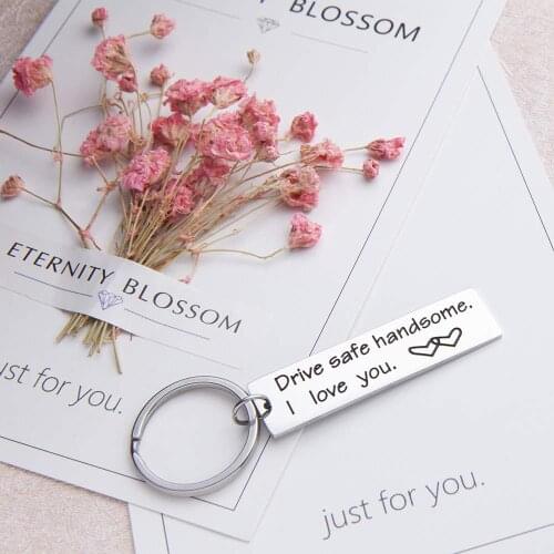 Valentines Day Couple Keychain A-Z Lettering Drive Safe I Love You Husband Stainless Steel Keychains for Men Boyfriend Gifts