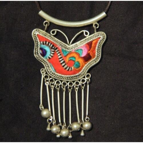 Hot sell new - free shipping Miao Silver Pendant DIY bottom embroidered pendant accessories butterfly tassel daycare old stitch