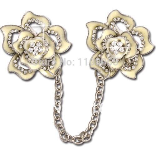 MZC 2019 New Design Double White Rose Flower Broches Female Rhinestone Jewelry Party Dress Link Chain Broach Corsage X1392