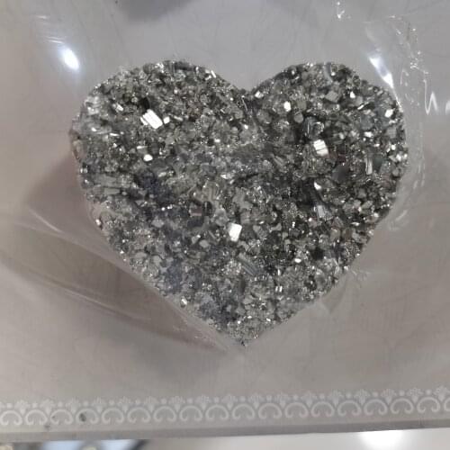 1pcs Chalcopyrite Ore Mineral Stone Carved Natural Crystal Crafts Heart for Feng Shui Decoration specimen loving heart