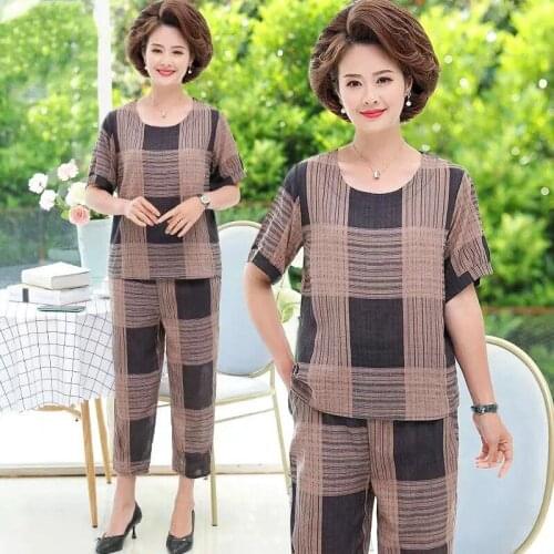 5XL Fashion 2 Piece Suit Middle-aged Women Summer Short-sleeve Tops and Pants Suits Printed Two-piece Sets Womens Outfits Y900
